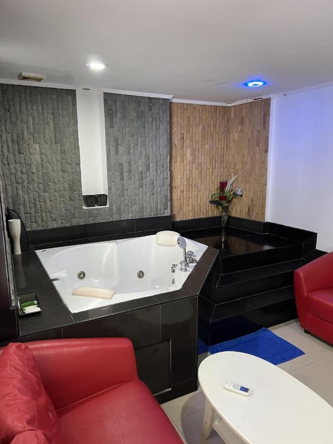 Galaxy Suites Pattaya Dış mekan fotoğraf